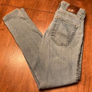 Hollister Super Skinny Jeans 29x32